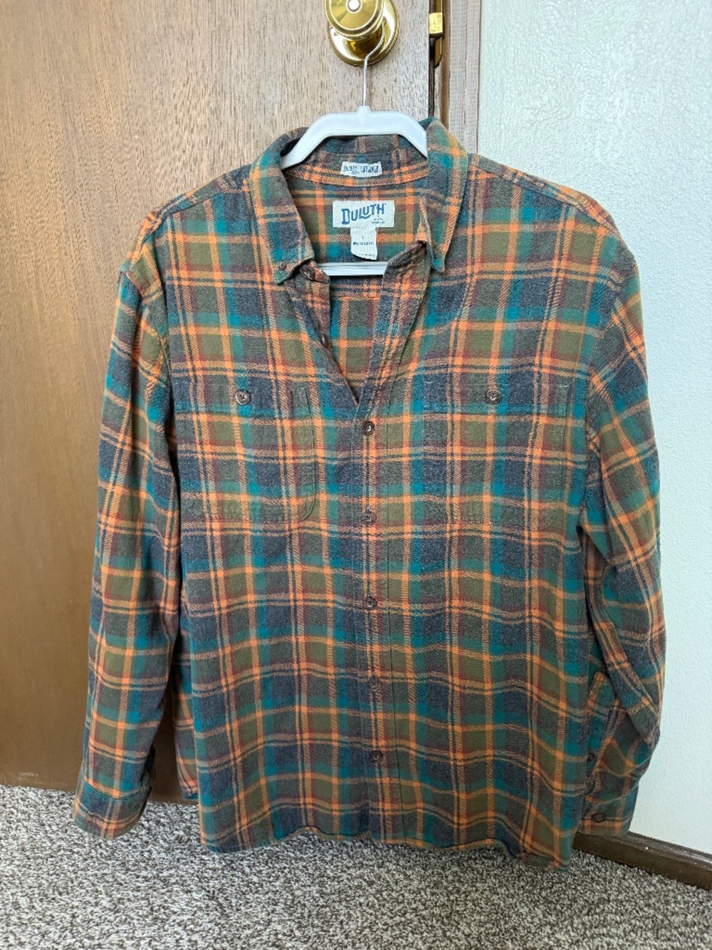 Flannel Duluth Trading Relaxed Fit 2 double pocket with inserts shown in picture